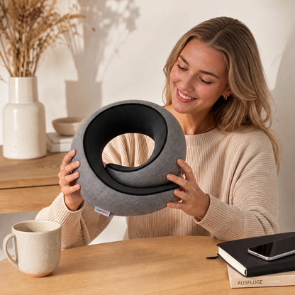 Nappy™ – Das ergonomische Reisekissen von OHMYSWISS